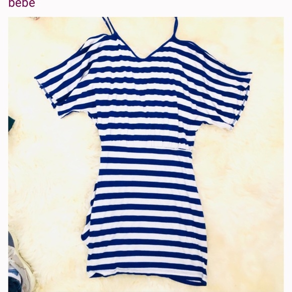 BEBE SEXXXXXY💕
Dress bebe
BEBE Striped Casual blue & white cold shoulder… - Picture 5 of 11